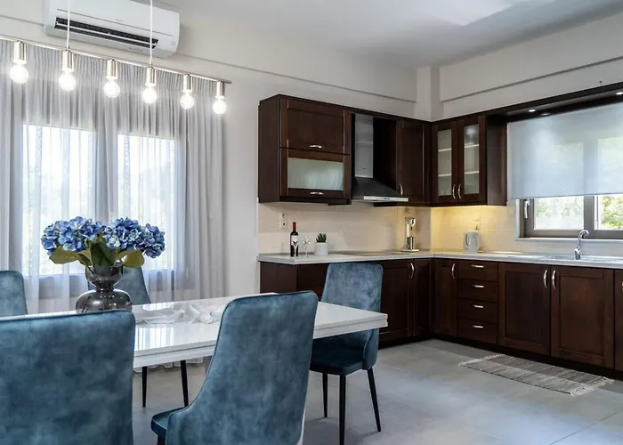 Emily In Countryside 別荘