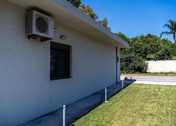 Emily In Countryside *